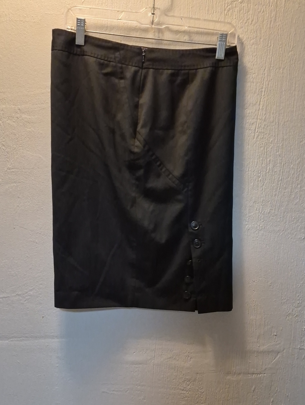 Womans Ted Baker Pencil Skirt Size 2 Buttons On Front And Back